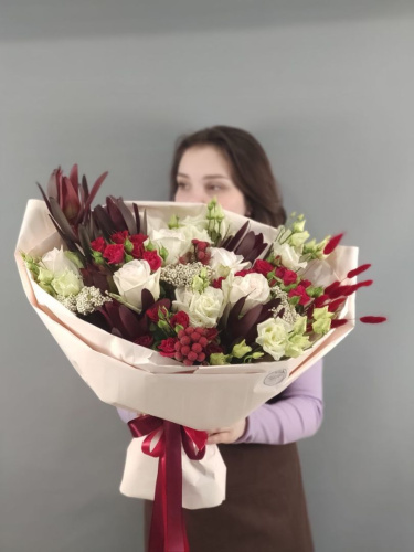 Букет Влюблённость с розами